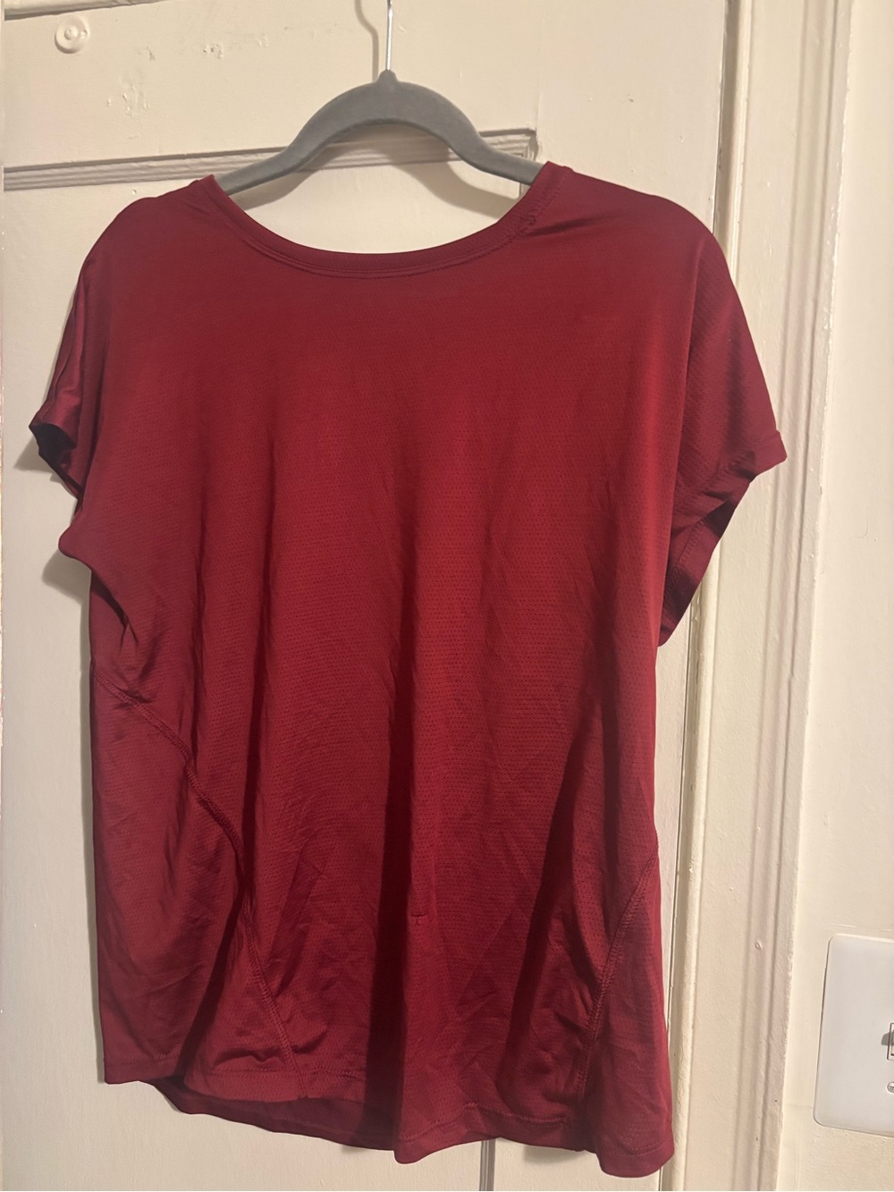 Women’s Casual Short Sleeve Tee - Burgundy
